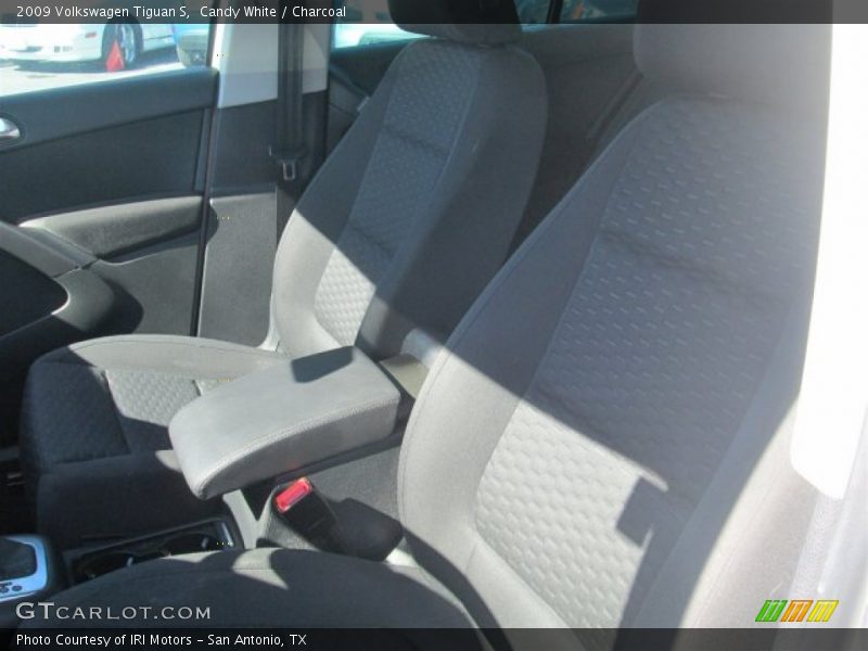 Candy White / Charcoal 2009 Volkswagen Tiguan S