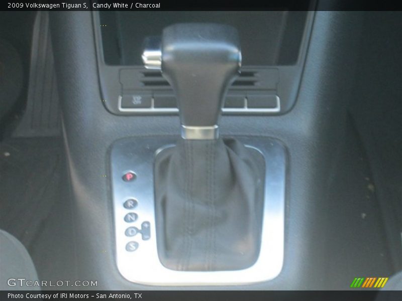 Candy White / Charcoal 2009 Volkswagen Tiguan S