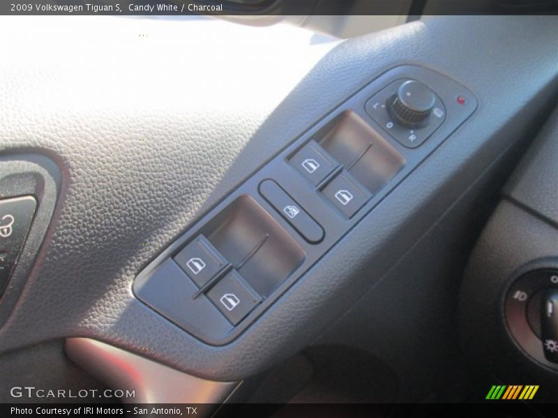Candy White / Charcoal 2009 Volkswagen Tiguan S
