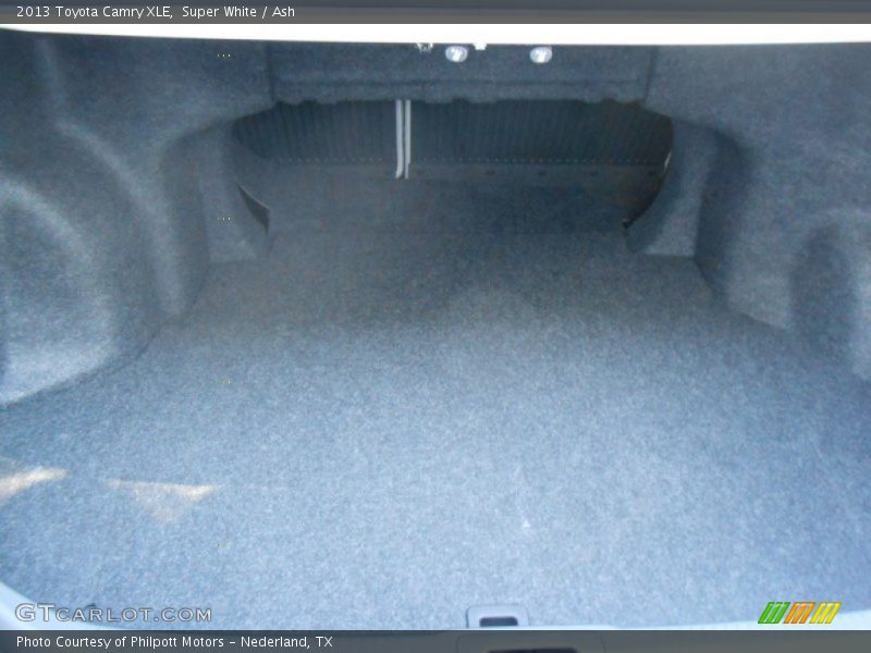 Super White / Ash 2013 Toyota Camry XLE