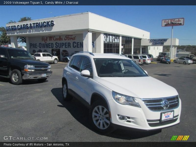 Candy White / Charcoal 2009 Volkswagen Tiguan S