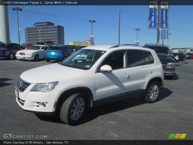 Candy White / Charcoal 2009 Volkswagen Tiguan S