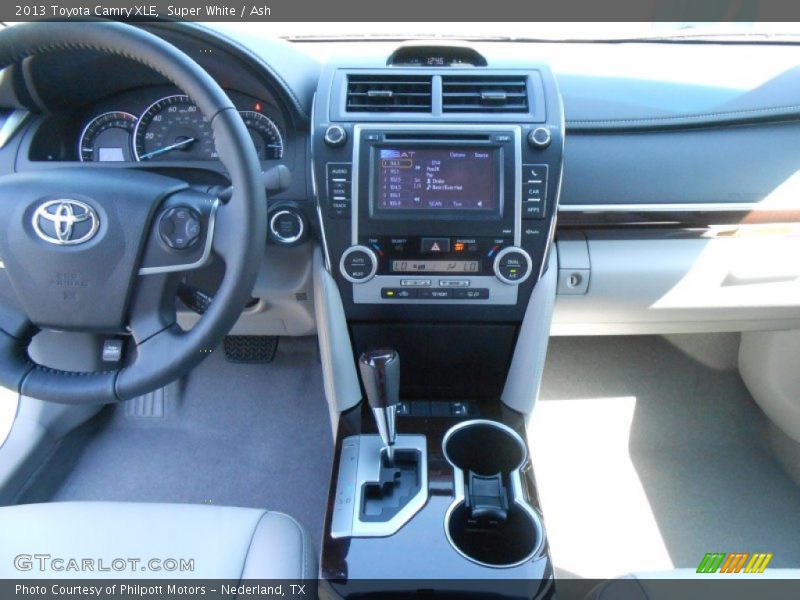 Super White / Ash 2013 Toyota Camry XLE