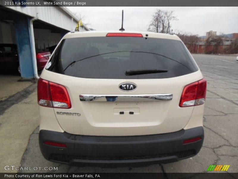 White Sand Beige / Beige 2011 Kia Sorento LX