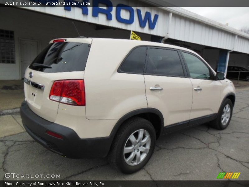 White Sand Beige / Beige 2011 Kia Sorento LX