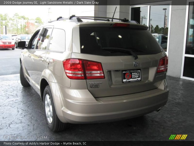 Light Sandstone Metallic / Dark Slate Gray 2009 Dodge Journey SE