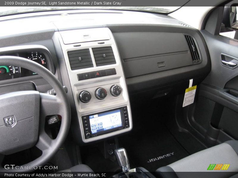 Light Sandstone Metallic / Dark Slate Gray 2009 Dodge Journey SE
