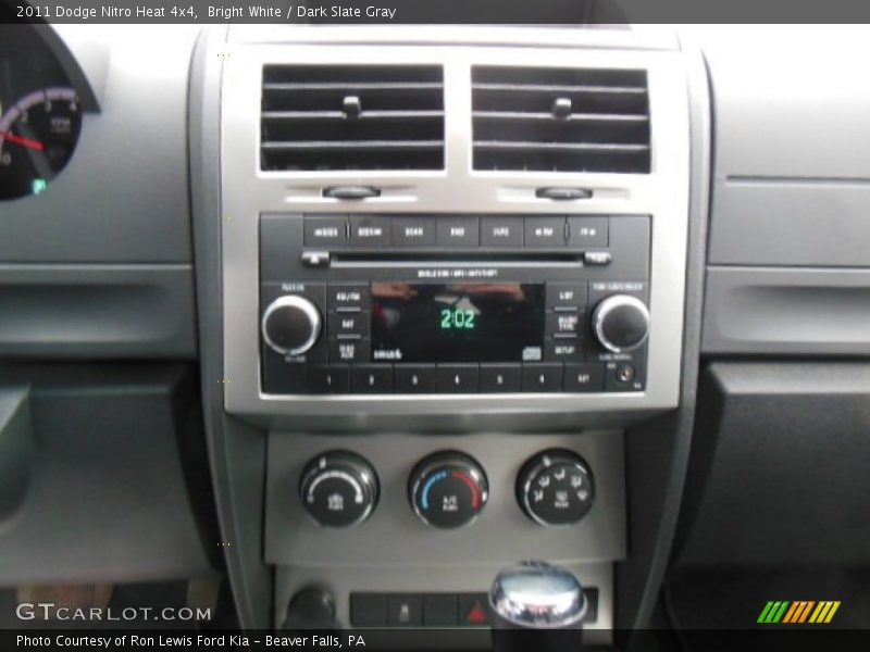 Bright White / Dark Slate Gray 2011 Dodge Nitro Heat 4x4