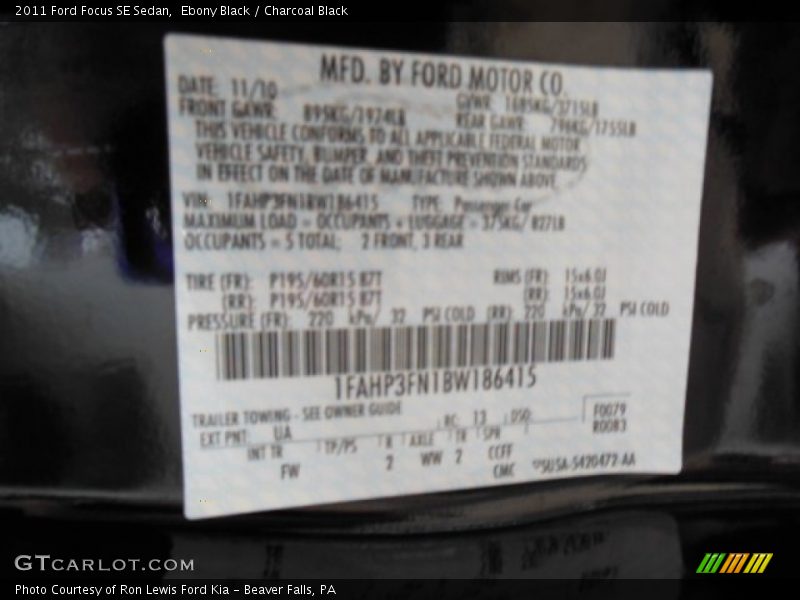Ebony Black / Charcoal Black 2011 Ford Focus SE Sedan