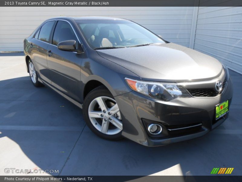 Magnetic Gray Metallic / Black/Ash 2013 Toyota Camry SE