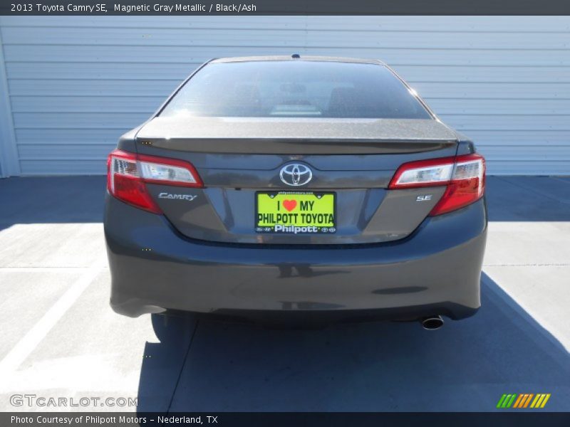 Magnetic Gray Metallic / Black/Ash 2013 Toyota Camry SE