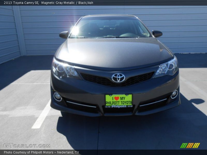 Magnetic Gray Metallic / Black/Ash 2013 Toyota Camry SE