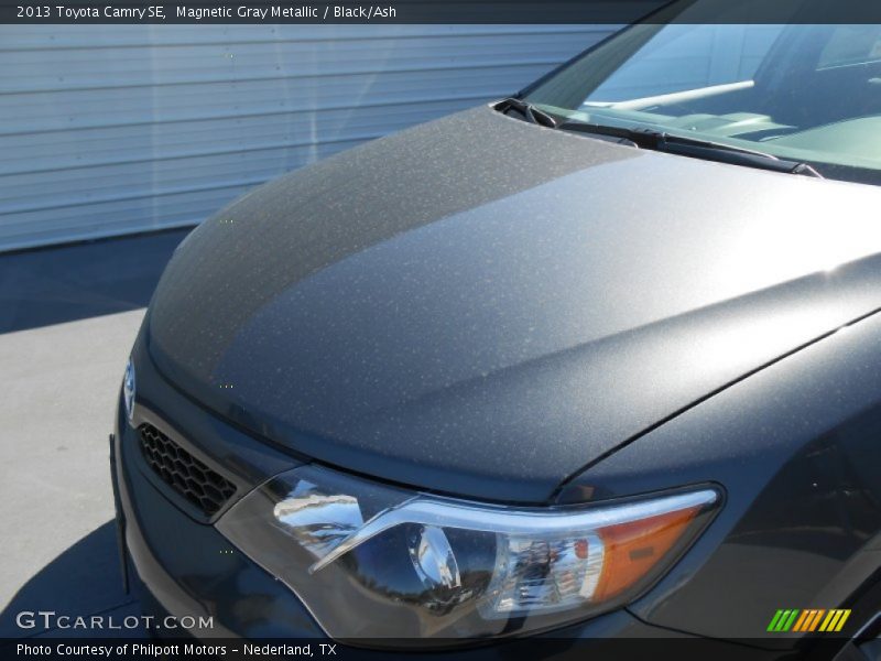 Magnetic Gray Metallic / Black/Ash 2013 Toyota Camry SE