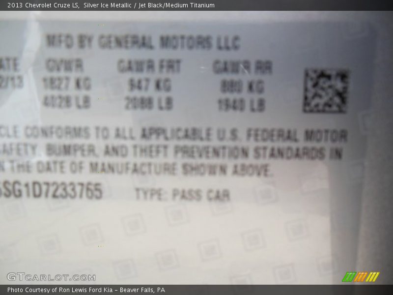 Silver Ice Metallic / Jet Black/Medium Titanium 2013 Chevrolet Cruze LS