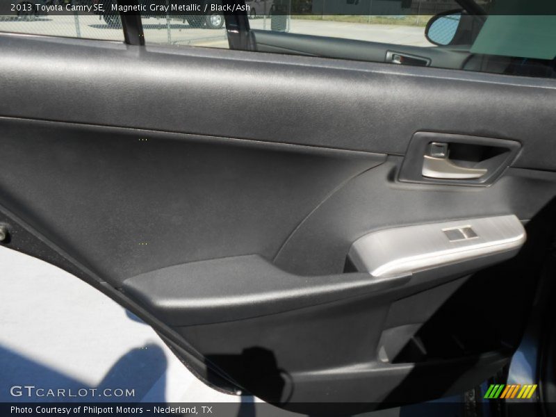 Magnetic Gray Metallic / Black/Ash 2013 Toyota Camry SE