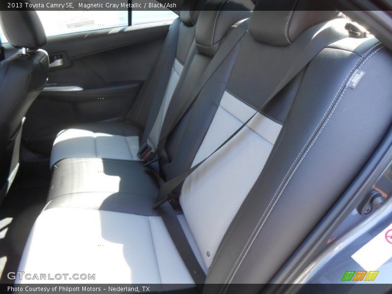 Magnetic Gray Metallic / Black/Ash 2013 Toyota Camry SE