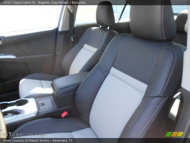 Magnetic Gray Metallic / Black/Ash 2013 Toyota Camry SE