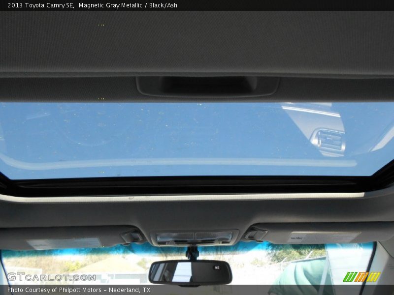 Magnetic Gray Metallic / Black/Ash 2013 Toyota Camry SE