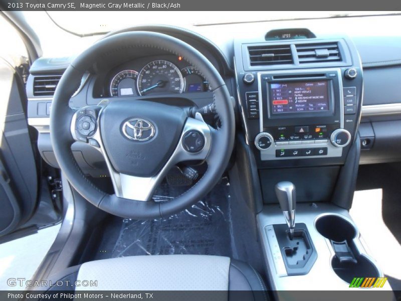 Magnetic Gray Metallic / Black/Ash 2013 Toyota Camry SE