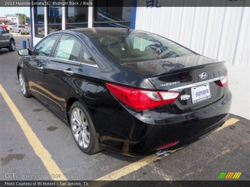 Midnight Black / Black 2013 Hyundai Sonata SE