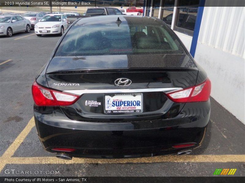 Midnight Black / Black 2013 Hyundai Sonata SE