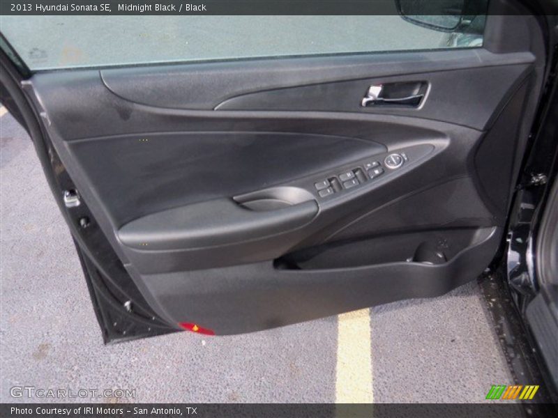 Midnight Black / Black 2013 Hyundai Sonata SE