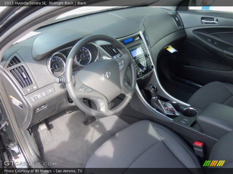 Midnight Black / Black 2013 Hyundai Sonata SE