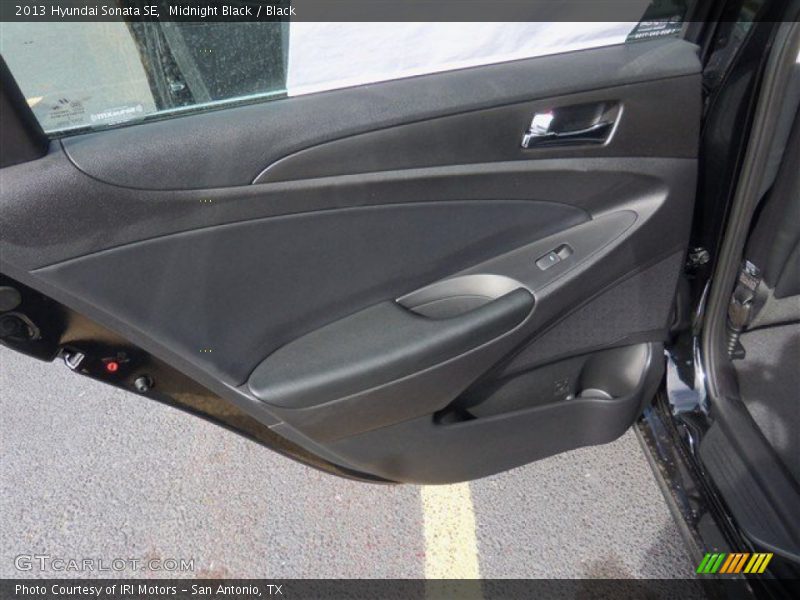 Midnight Black / Black 2013 Hyundai Sonata SE