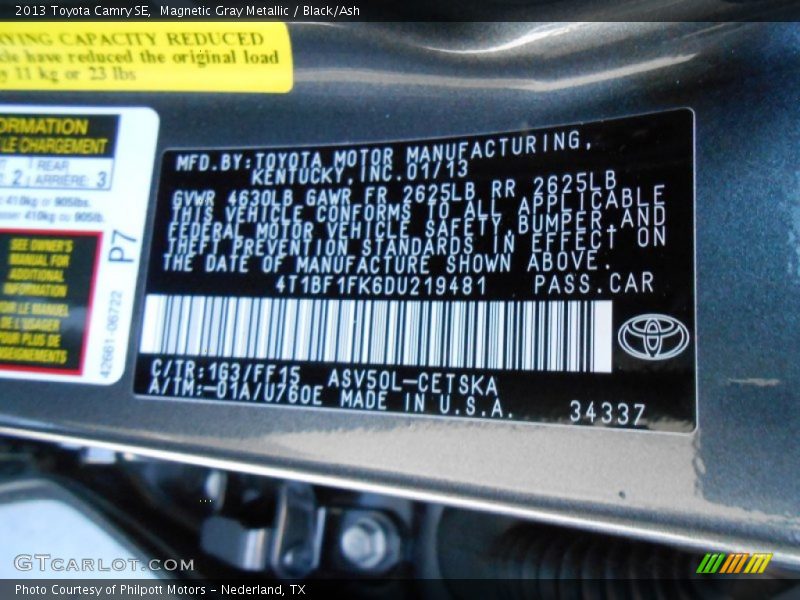 Magnetic Gray Metallic / Black/Ash 2013 Toyota Camry SE