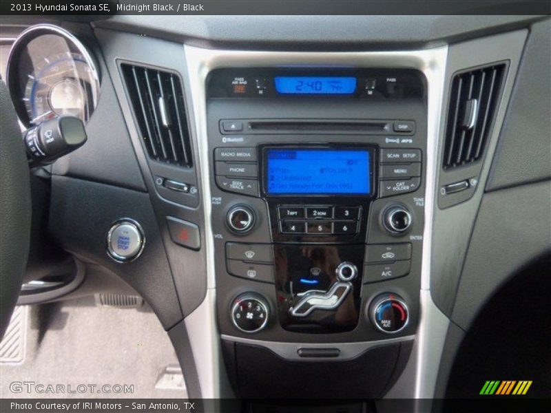 Midnight Black / Black 2013 Hyundai Sonata SE