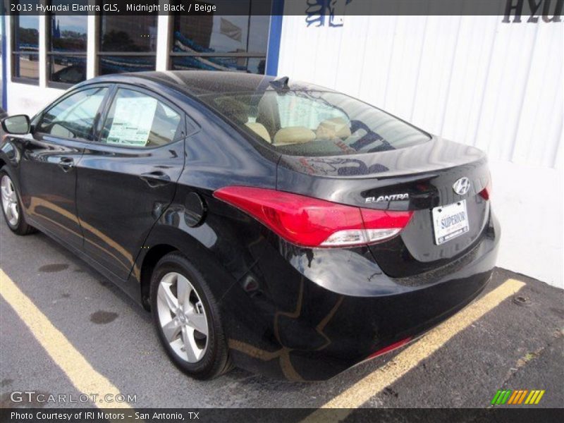 Midnight Black / Beige 2013 Hyundai Elantra GLS