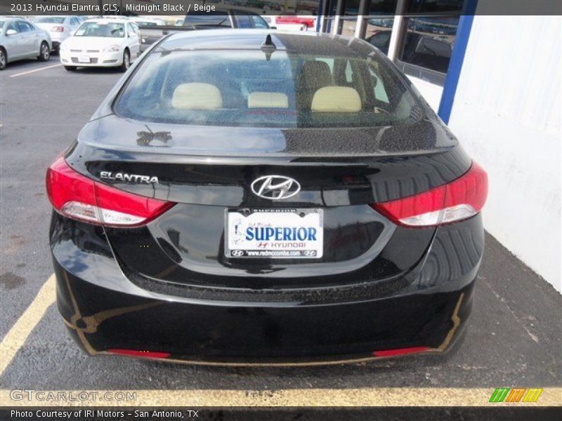 Midnight Black / Beige 2013 Hyundai Elantra GLS