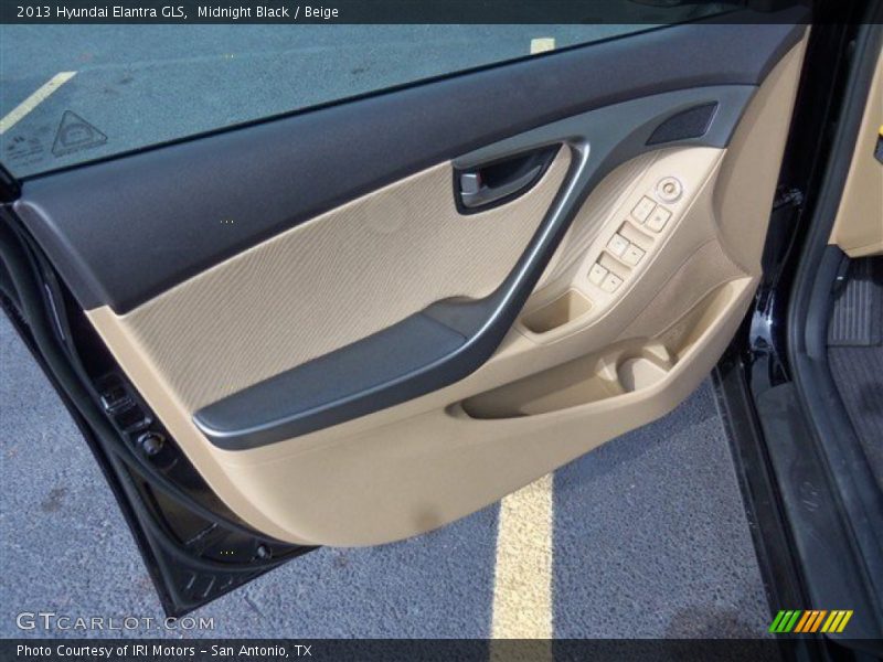 Midnight Black / Beige 2013 Hyundai Elantra GLS