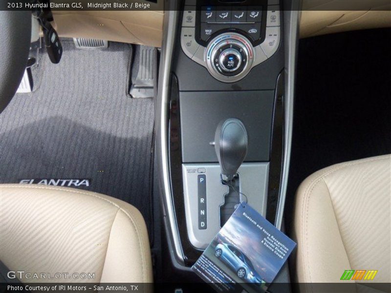 Midnight Black / Beige 2013 Hyundai Elantra GLS