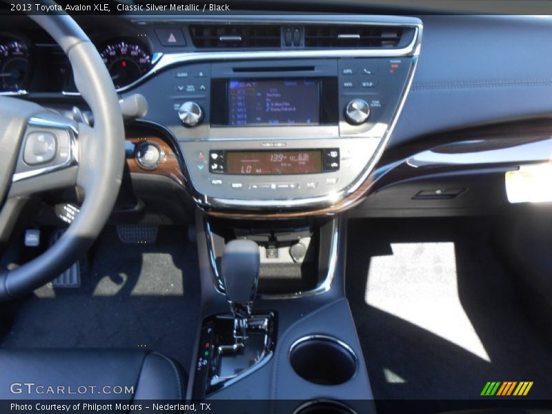 Classic Silver Metallic / Black 2013 Toyota Avalon XLE