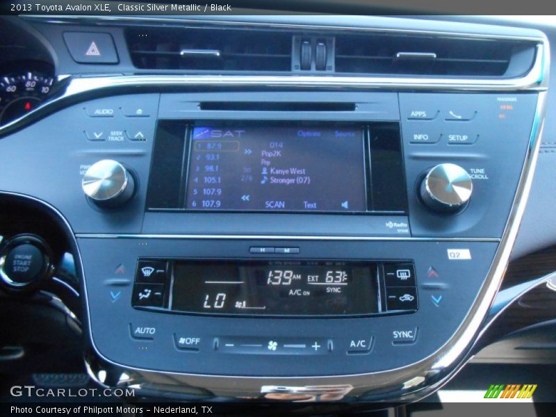 Classic Silver Metallic / Black 2013 Toyota Avalon XLE