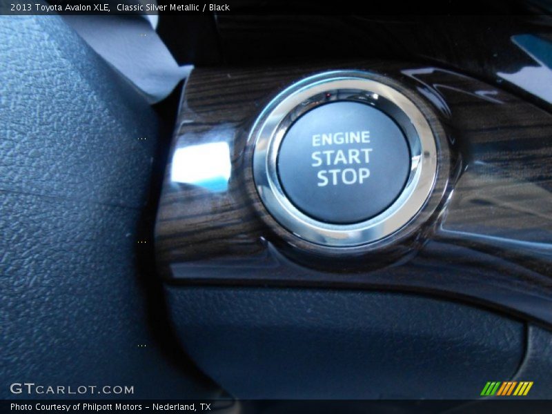 Classic Silver Metallic / Black 2013 Toyota Avalon XLE