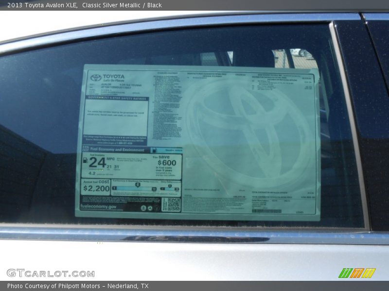 Classic Silver Metallic / Black 2013 Toyota Avalon XLE