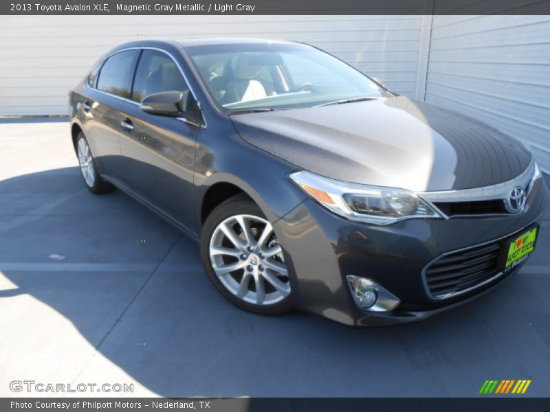 Magnetic Gray Metallic / Light Gray 2013 Toyota Avalon XLE