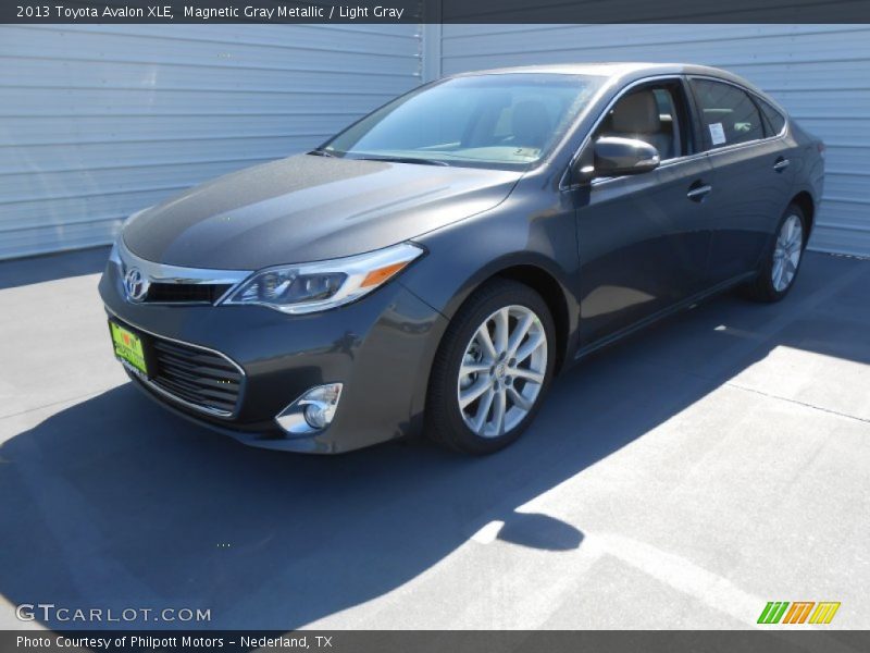 Magnetic Gray Metallic / Light Gray 2013 Toyota Avalon XLE