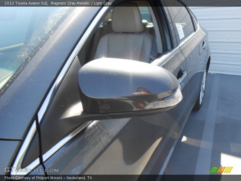 Magnetic Gray Metallic / Light Gray 2013 Toyota Avalon XLE