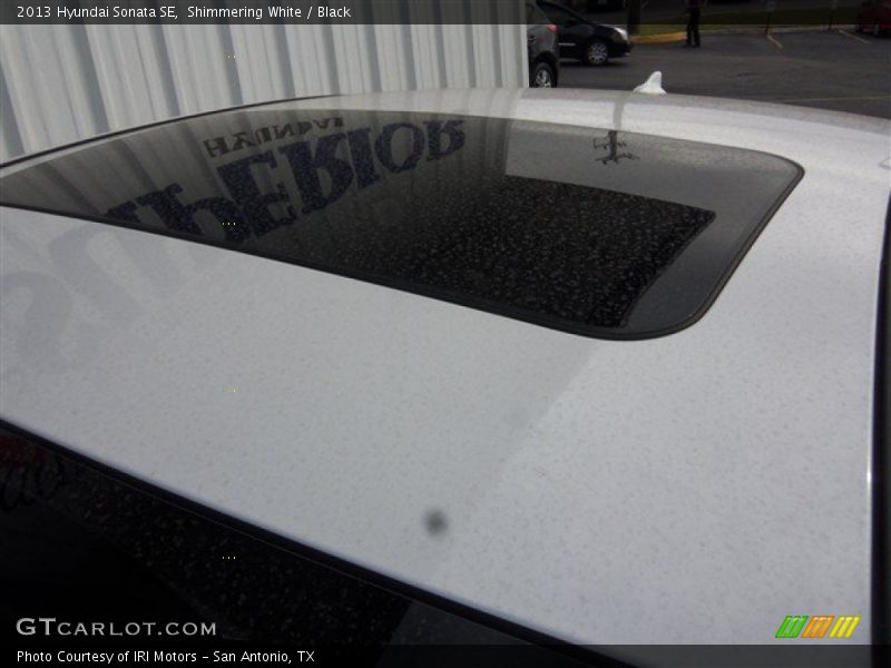 Shimmering White / Black 2013 Hyundai Sonata SE