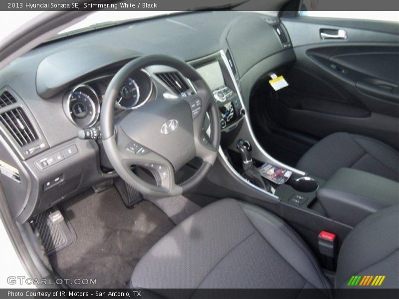 Shimmering White / Black 2013 Hyundai Sonata SE