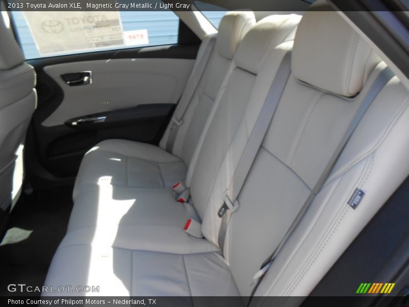 Magnetic Gray Metallic / Light Gray 2013 Toyota Avalon XLE