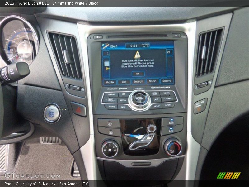 Shimmering White / Black 2013 Hyundai Sonata SE