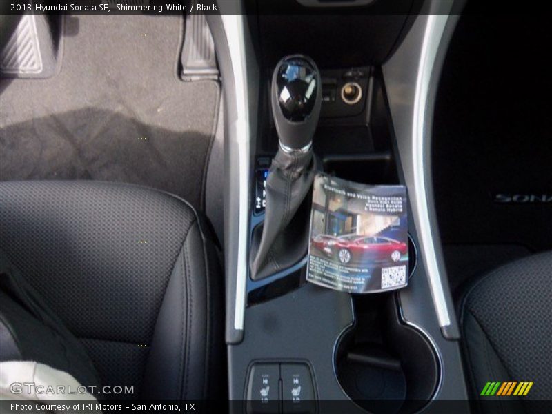 Shimmering White / Black 2013 Hyundai Sonata SE