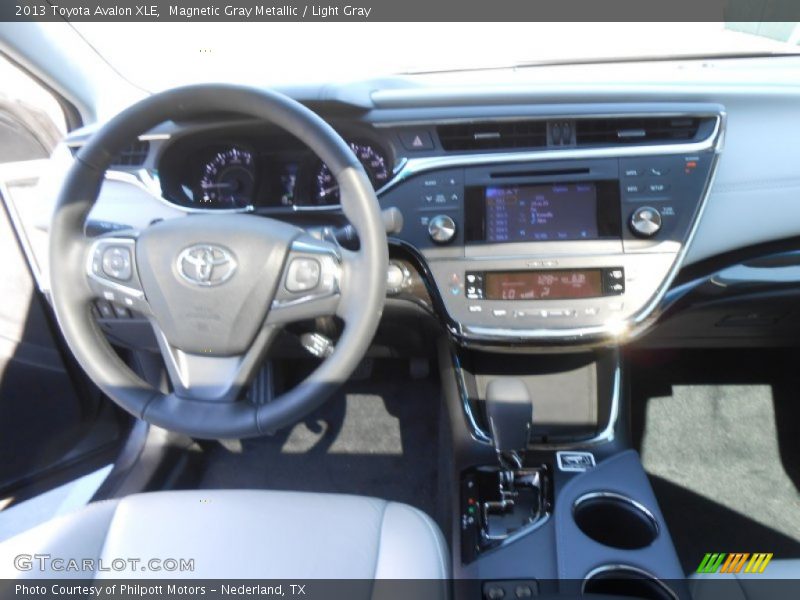 Magnetic Gray Metallic / Light Gray 2013 Toyota Avalon XLE