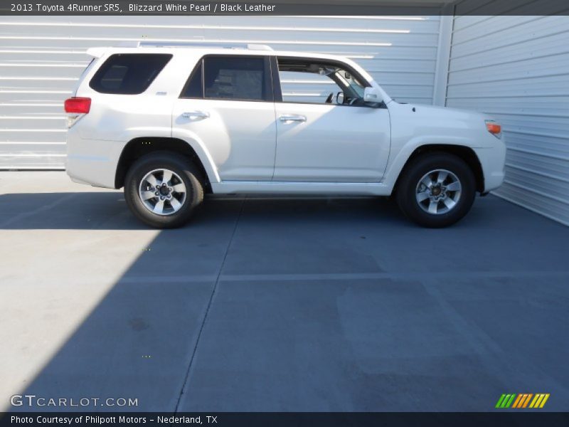 Blizzard White Pearl / Black Leather 2013 Toyota 4Runner SR5