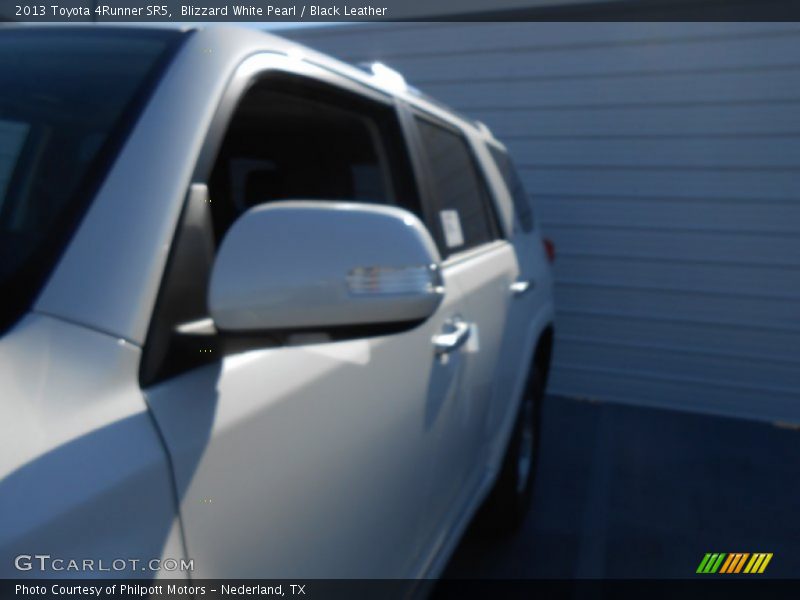 Blizzard White Pearl / Black Leather 2013 Toyota 4Runner SR5
