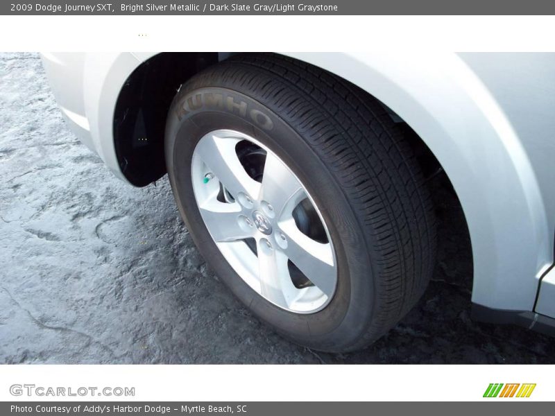 Bright Silver Metallic / Dark Slate Gray/Light Graystone 2009 Dodge Journey SXT